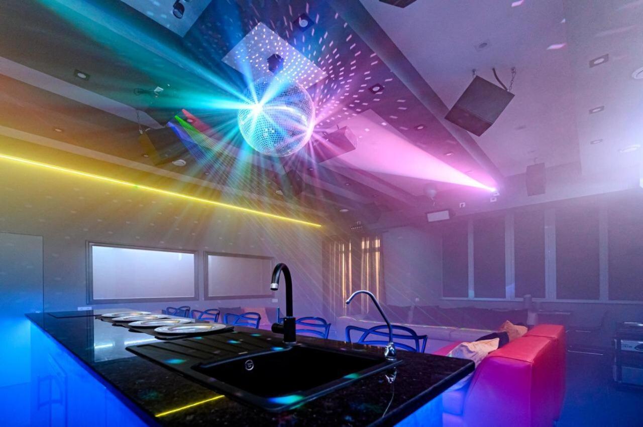 Party Luxury 3Br Sea View Apartment In Arcadia Oldenburg Bagian luar foto